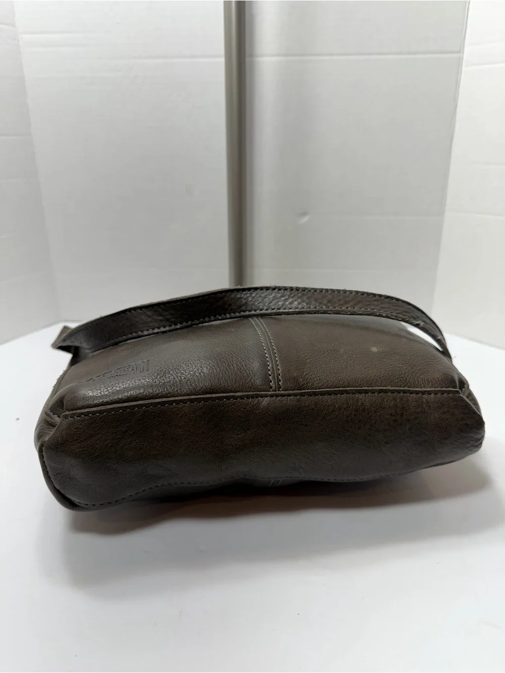 DULUTH TRADING COMPANY Lifetime Crossbody Brown Leather Sling Bag Purse